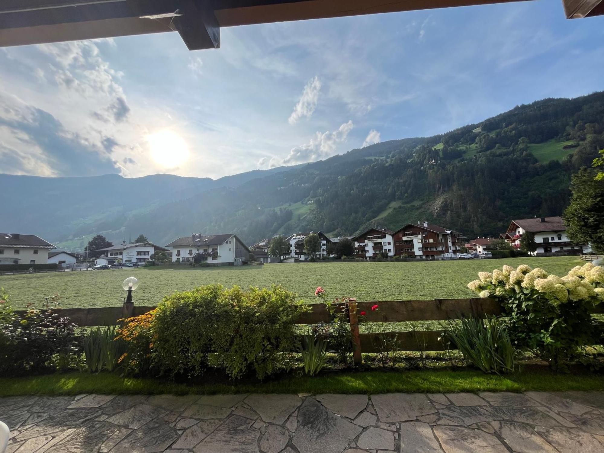 Zell Views Apartments Цел ам Цилер Екстериор снимка