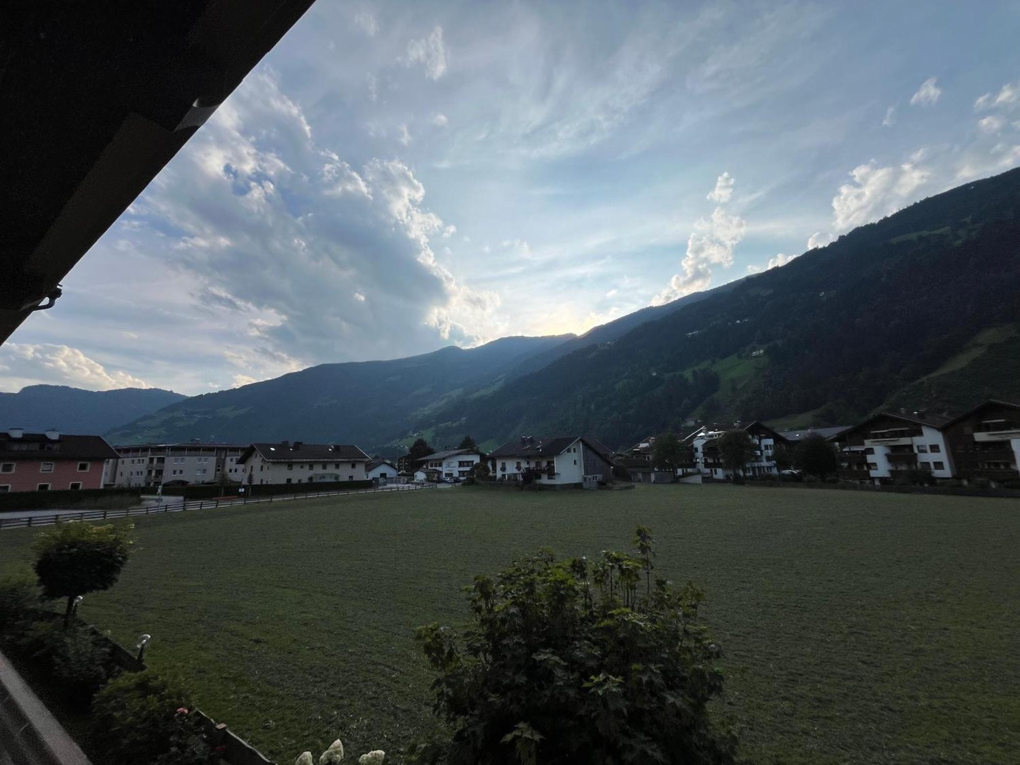 Zell Views Apartments Цел ам Цилер Екстериор снимка