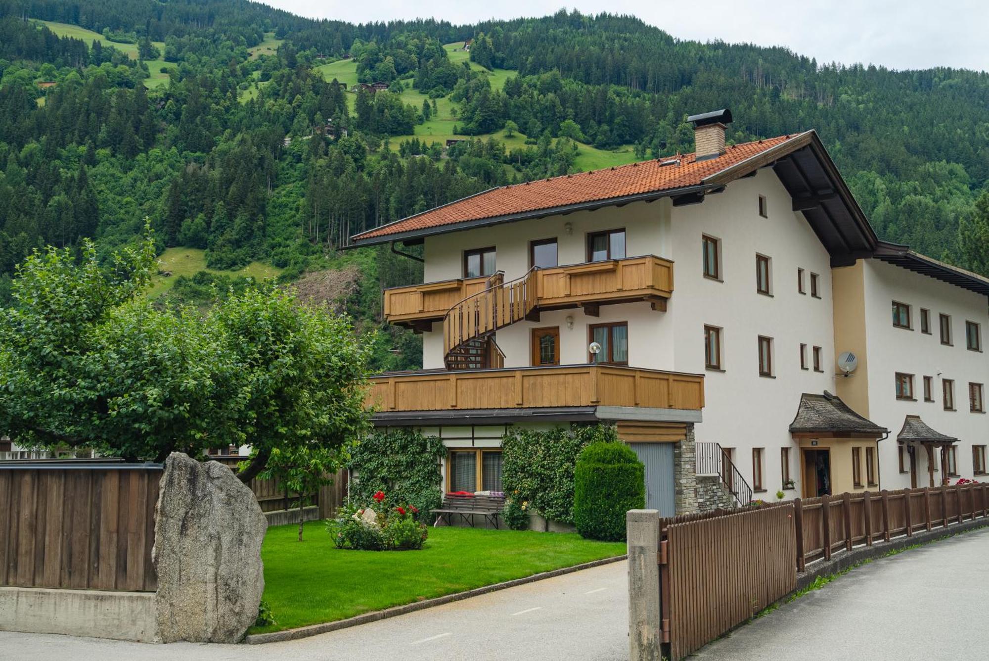 Zell Views Apartments Цел ам Цилер Екстериор снимка