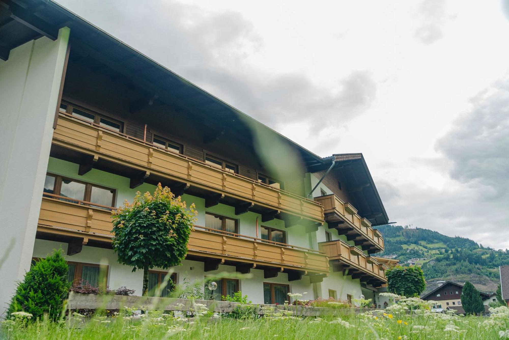 Zell Views Apartments Цел ам Цилер Екстериор снимка